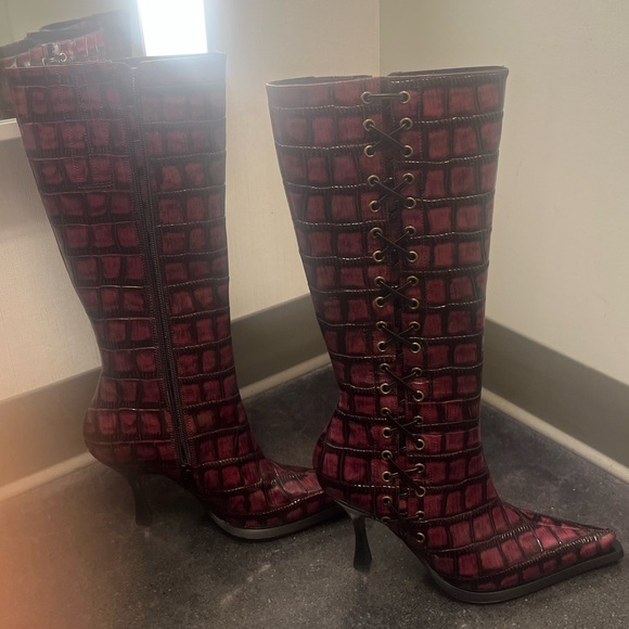 Jeffrey Campbell Purple Croc Lace-Up Knee Boots - Picture 6 of 8